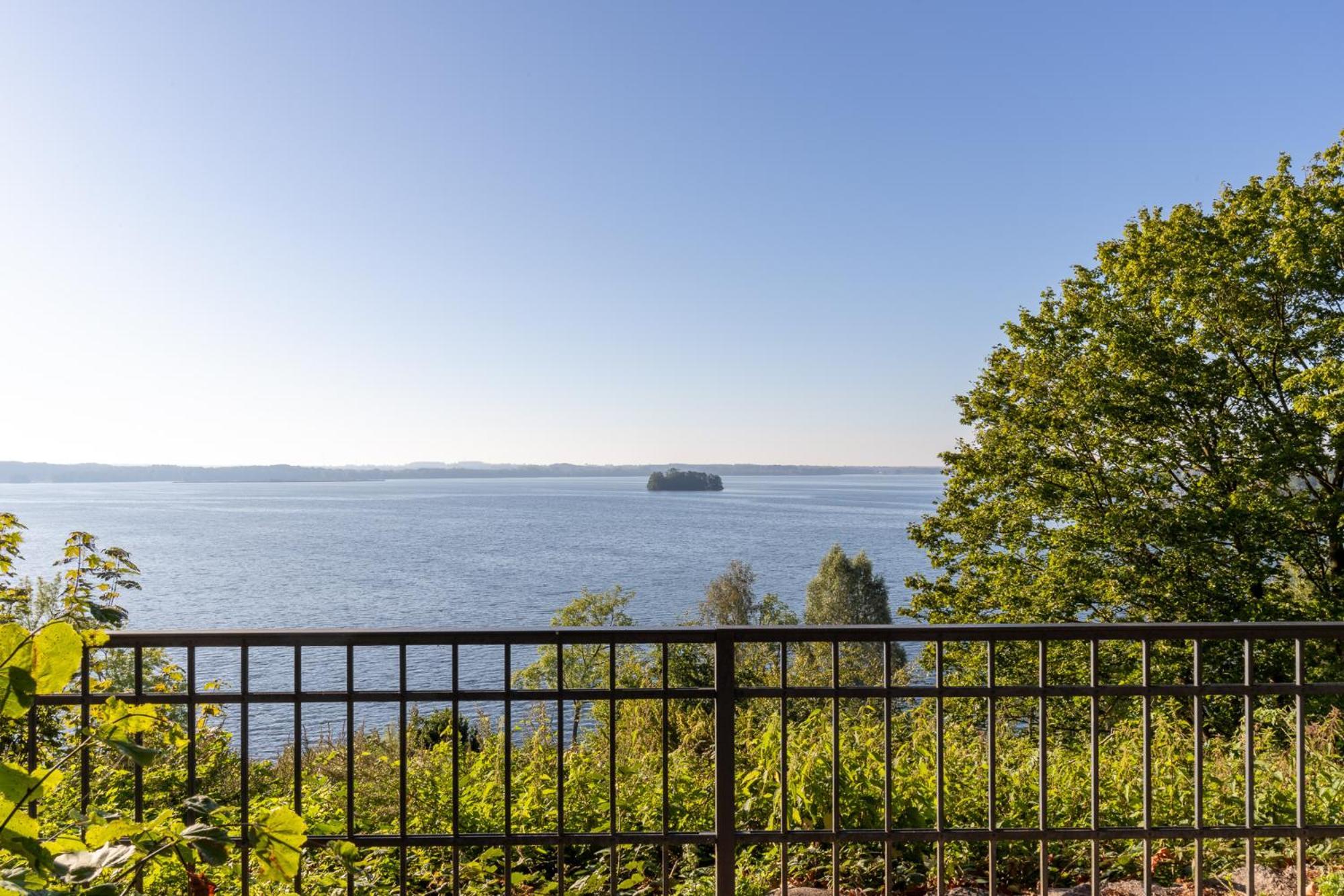 Mooi: Fantastisches Apartment Mit Seeblick Und Stil, Netflix เพลิน ภายนอก รูปภาพ